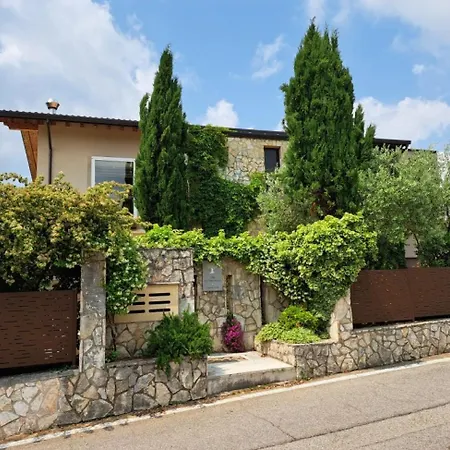 Villa Dell'olivo Bianco *