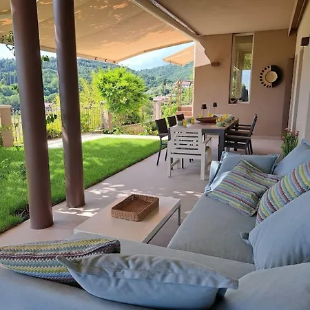 Villa Dell'olivo Bianco *