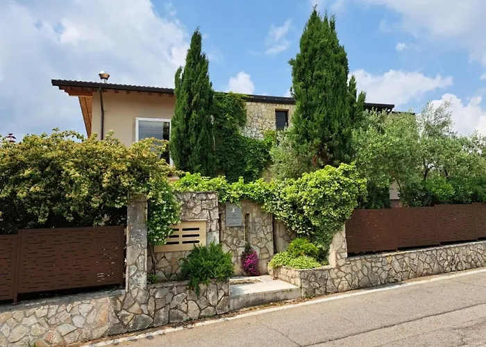 Villa Dell'olivo Bianco *