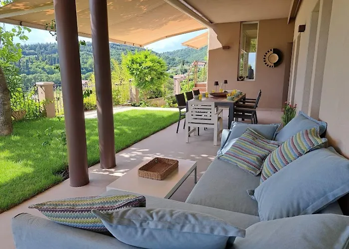 Villa Dell'olivo Bianco *